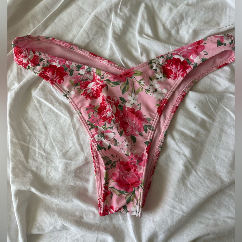 Hollister V-Front High Leg Cheekiest Bikini Bottom in a pink floral pattern L